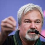 Gore Verbinski presenta ‘Good Luck, Have Fun, Don’t Die’: un avvertimento sull’IA